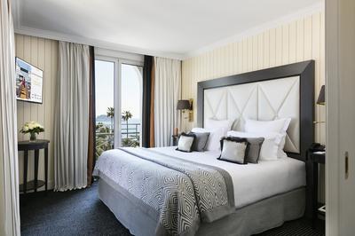 Prestige Room