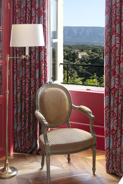 Superior Valley Room