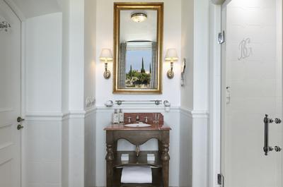 Classic Valley Room