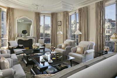 Arc de Triomphe Signature Suite