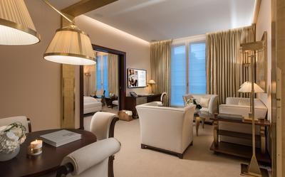 Grand Prestige Champs-Elysées Suite