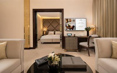 Grand Prestige Champs-Elysées Suite