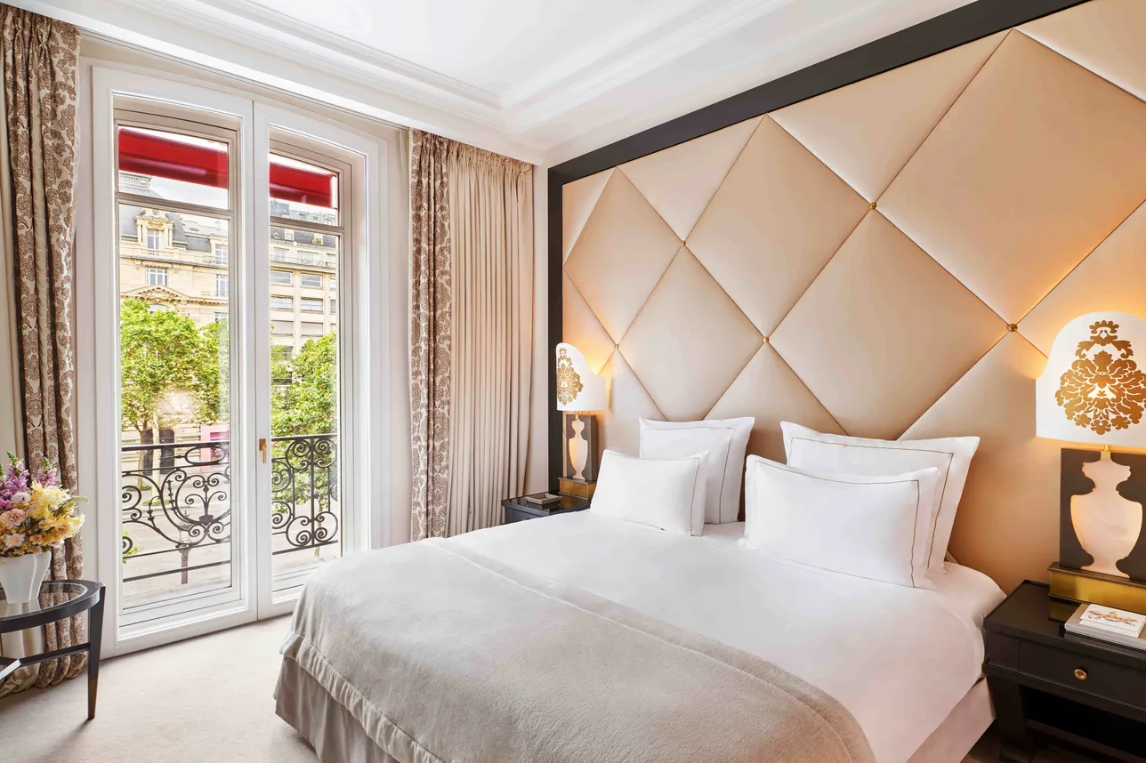 Prestige Champs-Elysées Suite