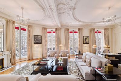 George V Signature Suite