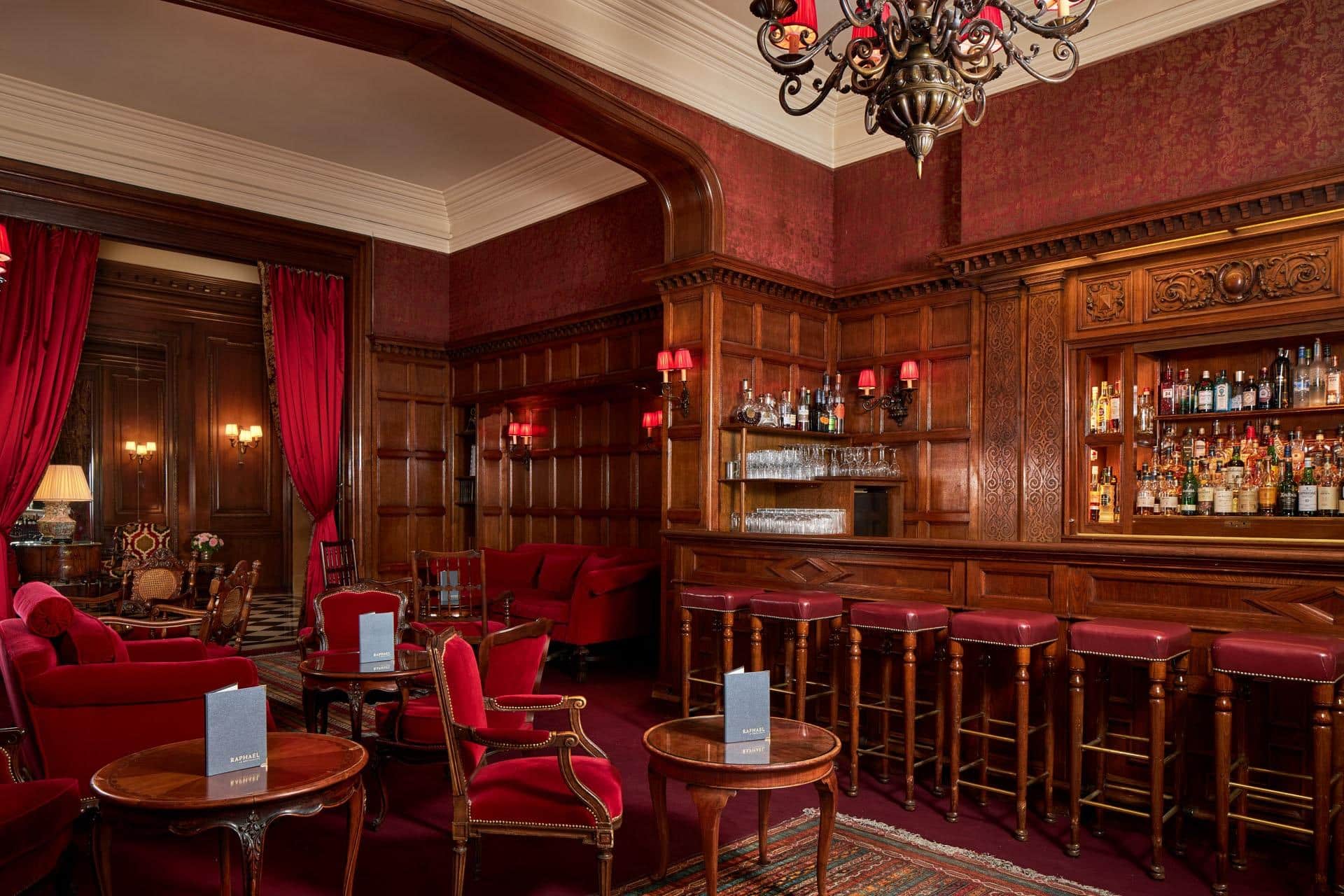 Hotel Raphael