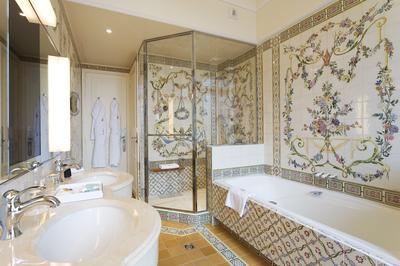 Presidential Suite Bathroom