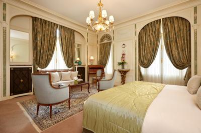 Corner Room