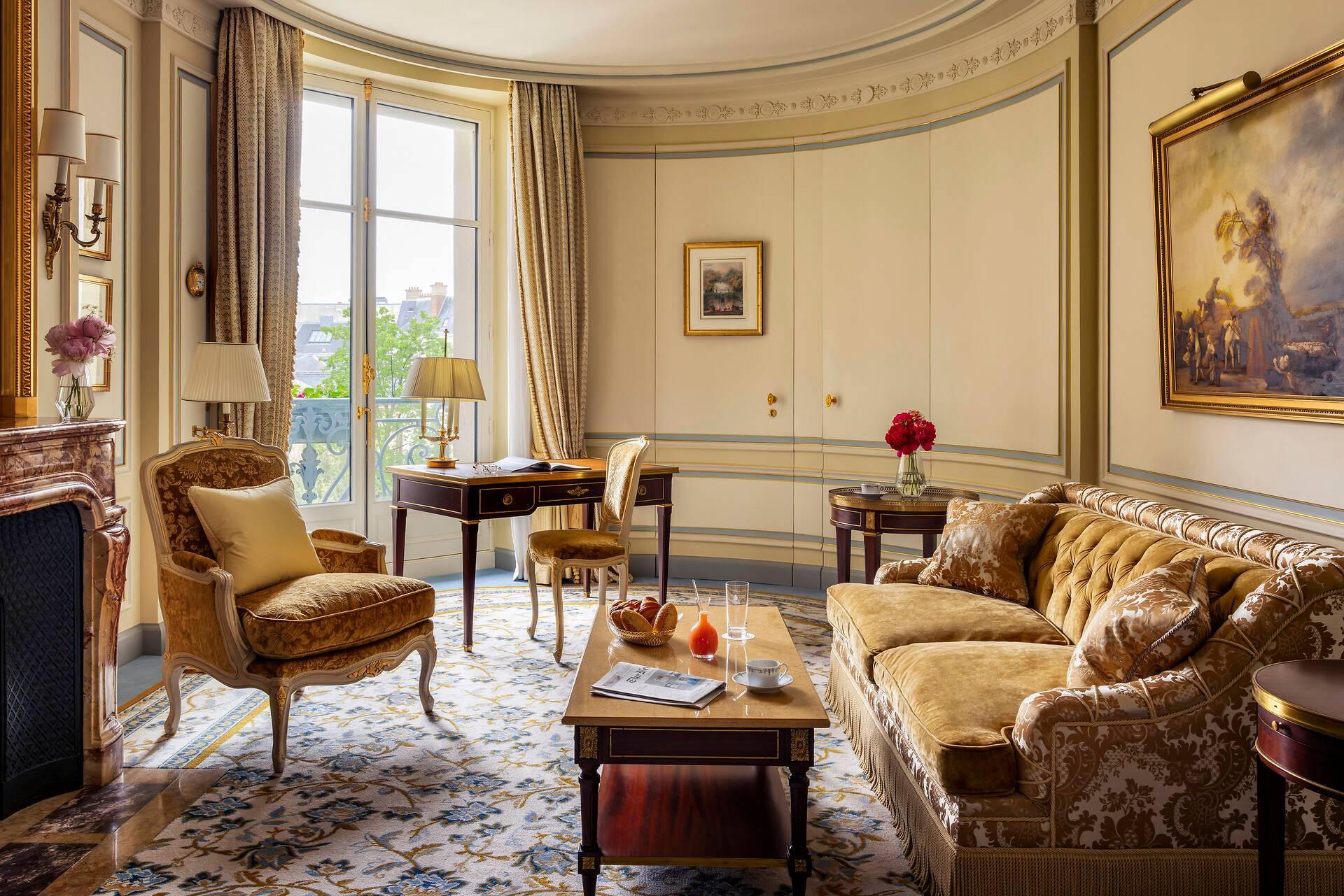 Deluxe Suite