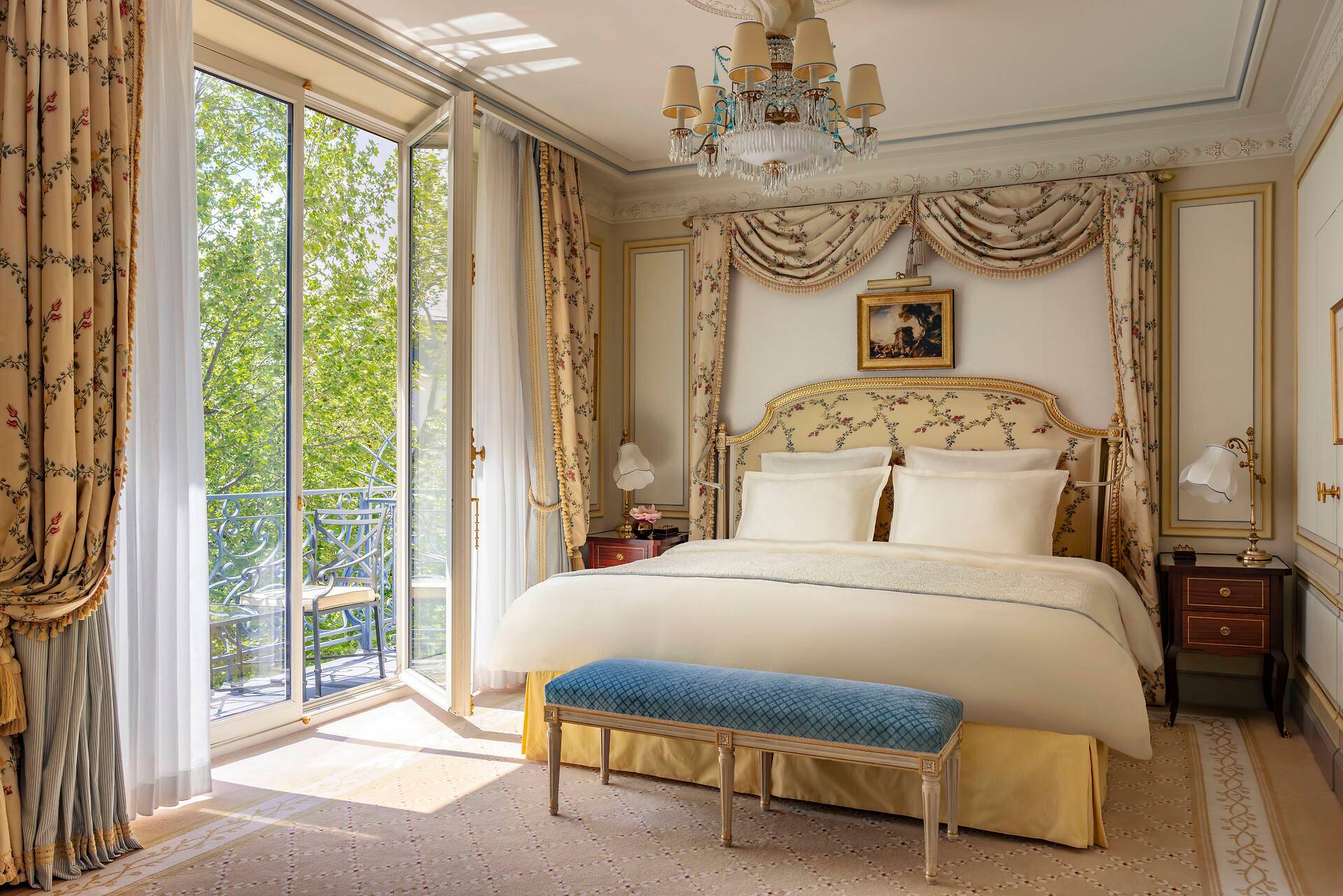 Grand Deluxe Room