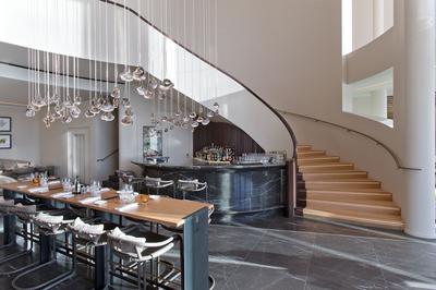 Lounge Bar