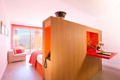 Superior Room With Sea View and Garden Level