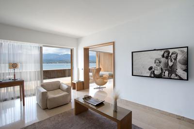 Luxury Suite Sea and Garden View