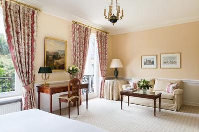 Superior Viardot Room