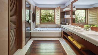 Deluxe Beachfront Bungalow