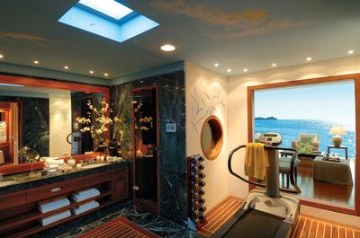 Deluxe Waterfront Suite