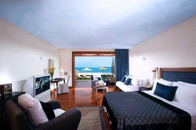Deluxe Waterfront Suite