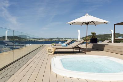 Rooftop Solarium