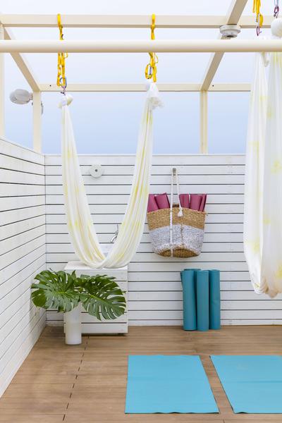 Antigravity Yoga