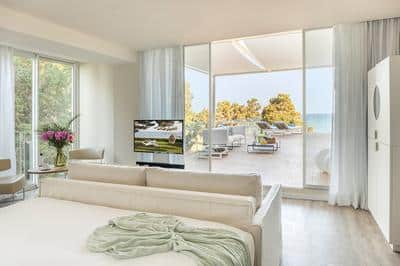 Extra ME+ Junior Suite with Jacuzzi Sea View and Terrace