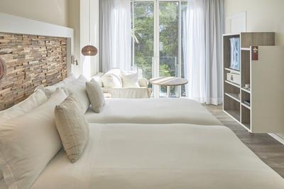 Aura Room
