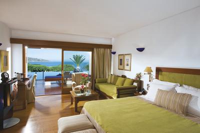 Deluxe Room SPA Sea View Sharing a Pool