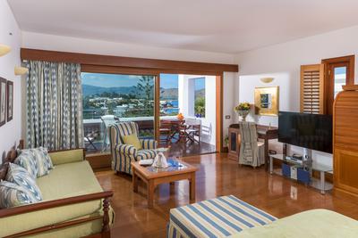 Luxury Hotel & Bungalow Suite Sea View (One Bedroom & Sitting Room Open Plan)