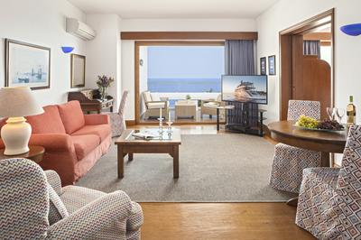Premium Hotel/Bungalow Suite Sea View (One Bedroom & Sitting Room)