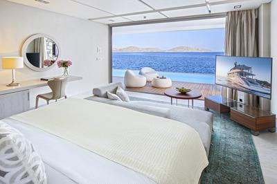Premium Waterfront Junior Suite with Private Heated Pool