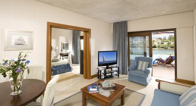 Junior Bungalow Suite Front Sea View Sharing Pool
