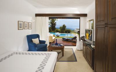 Classic Bungalow Seaview Shared Pool