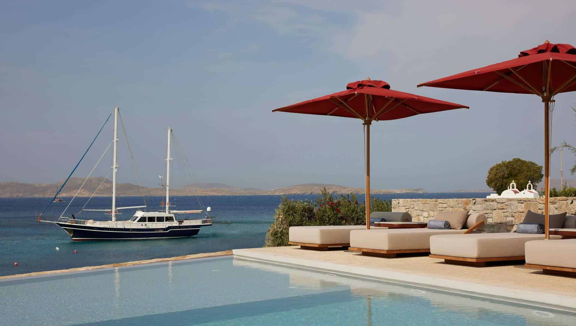 Bill&Coo Suite with outdoor Jetted Tub