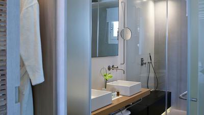Bachelor Suite