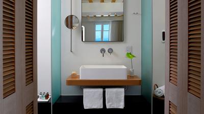 Honeymoon Suite