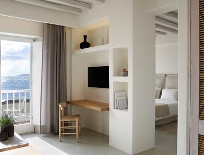 Bachelor Coast Suite