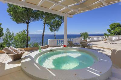 White Villa 4