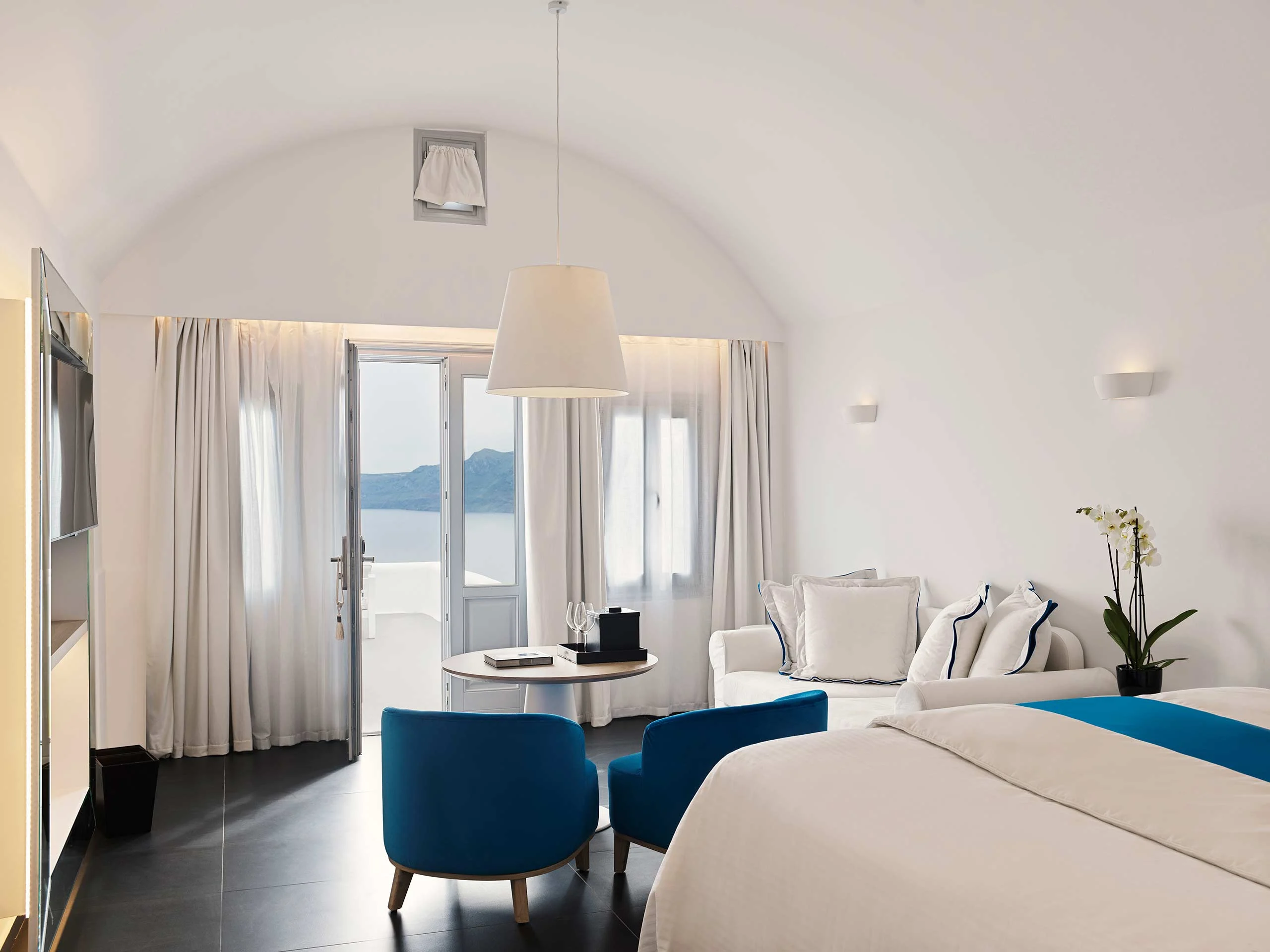 Honeymoon Suite