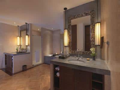 Legian Suite Master Bathroom