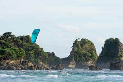 Kitesurfing