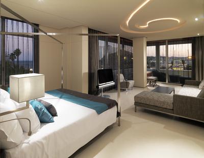 Corner Suite