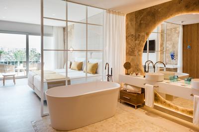 Premier Room
