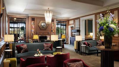 Carriage House Lounge