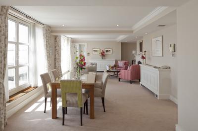 Garden Wing, Penthouse Suite