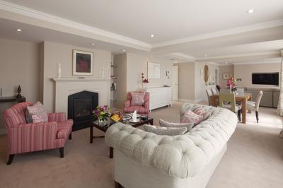 Garden Wing, Penthouse Suite
