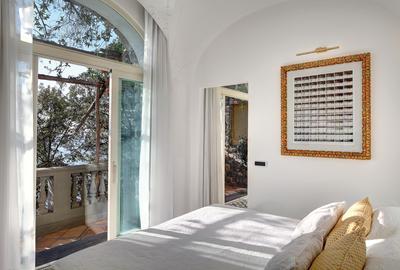 Suite, Front Sea View