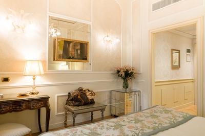 Classic Room, Single