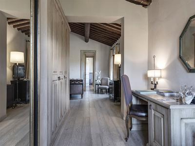 Prestige Room