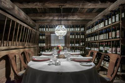 La Stüa de Michil Gourmet Restaurant