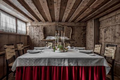 La Stüa de Michil Gourmet Restaurant