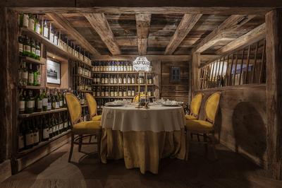 La Stüa de Michil Gourmet Restaurant