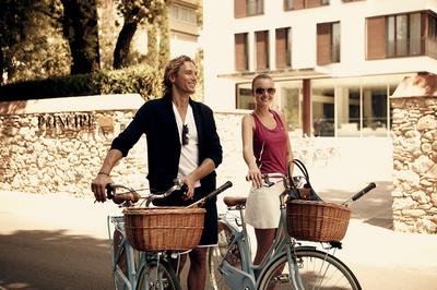 Complimentary Bikes